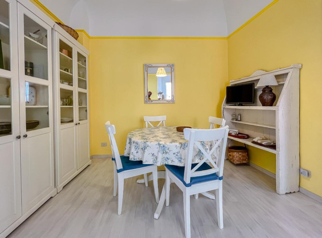 Splendido Appartamento Con Vista Mare Su Piazza Dante Varazze Kültér fotó